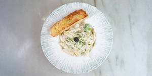 Alfredo - Creamy Cheese Sauce Pasta