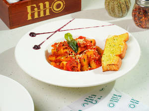 Arrabbiata Rigatoni Pasta (650 Ml)