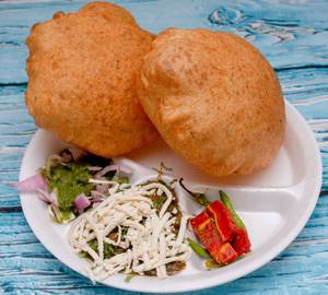 Desi Ghee Chole Bhature [2 Bhature]