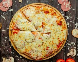 Double cheese pizza