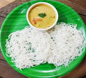 Idiyappam with paaya