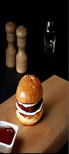 Cheesy Aloo Tikki Burger (100 Gm)