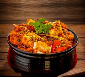 Paneer tikka masala (half)