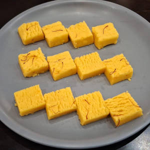 Khoya Kesar Burfi
