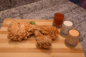 Crispy Chicken [Large] With Chicken Lollipop [1 PC] And Mayo [1 Packet]