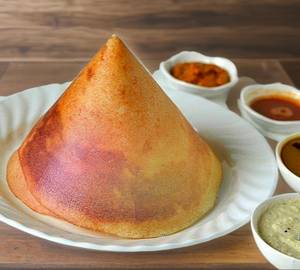 Onion rava dosai