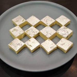 Pista Burfi