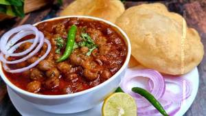 Cholla bhatura [2 pieces]