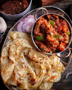 Kadhai Chicken With Lachha Paratha ( 2 Pcs Chicken & Lachha Paratha)