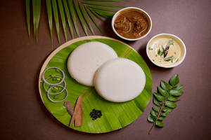 Thatte Idly 2pcs With Mutton Curry 2pcs