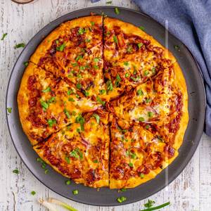Barbeque chicken pizza