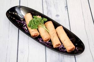 Veg Classic Spring Roll (4 Pcs)