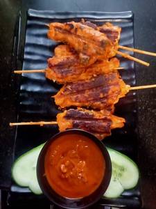 Chicken Satay With Peanut Butter Dip