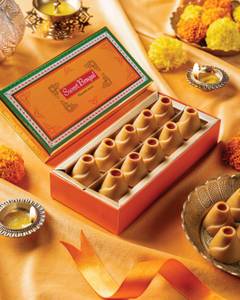 Diwali Special Nolen Gurer Karapak Sondesh Mithai Box