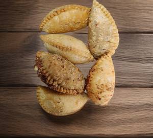 Karanji 6 pcs