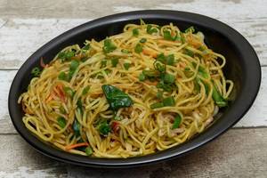 Veg Hakka Noodles