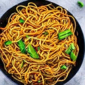 Egg Hakka Noodles Half