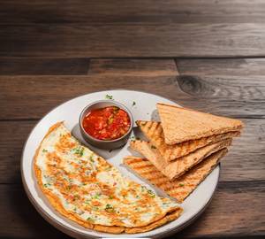 Masala Omlette With Grilled Bread And Dip