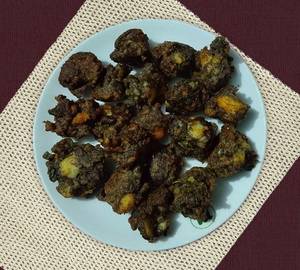 Kuttu Ke Pakore 