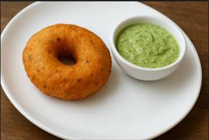 Vada [1 piece] with chutney