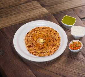 Pyaz paratha 2 Pcs With Dahi