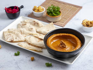 Spicy Roasted Red Pepper Hummus