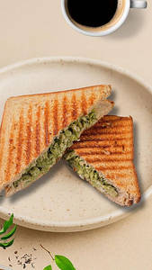 Pesto Chicken Sandwich