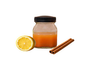 CINNAMON DATE HONEY & LEMON SHOT
