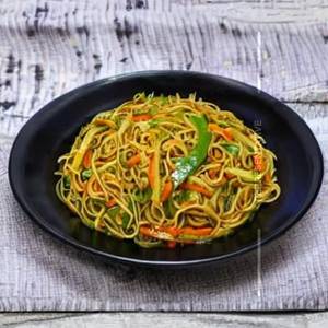 Street Style Desi Veg Noodles