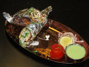 Chicken Spicy Tikka Roll