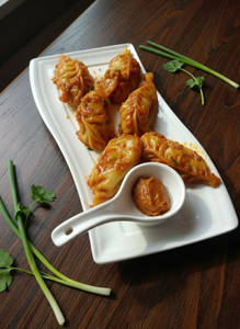 Chicken Vodkas Momos [6 Pieces]