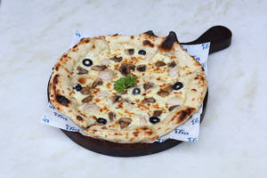 Truffle Oil Mushroom Pizza (Neopolitan Style) [11 Inch]