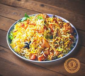 Veg Dum Biryani[700Gram] With Raitha