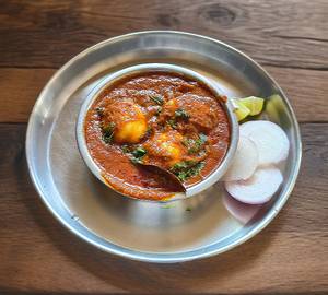 Egg curry (3 eggs, 750 ml)