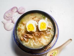 Pork Thukpa