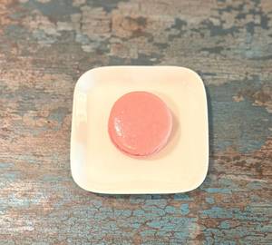 Strawberry Macaron ( Contains Egg)