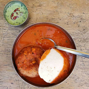 Idli Vada Sambhar