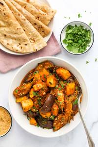 4 chapathi with aloo fry