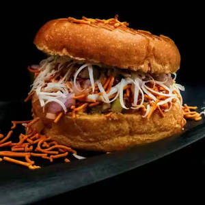 Chowmein Burger 