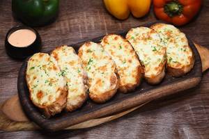Veg Cheese Garlic Bread [6 Pieces]