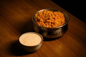 Tawa Pulav With Raita