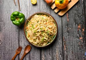 Hakka Noodles Chicken