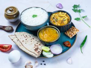 Egg Bhurji Curry Meal