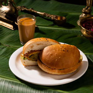 Jumbo Butter Vada Pav