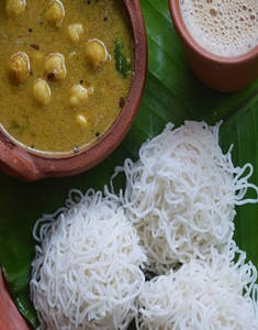 Idiyappam & Veg Curry