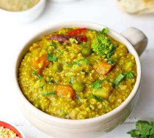 Multi millet kitchidi