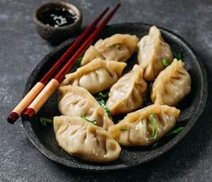 Palak Corn Momos (5 Pcs)