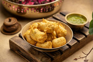 Paneer Pakoda (8 Pcs)