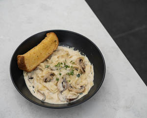 Chicken Mushroom & Truffle Fettuccine