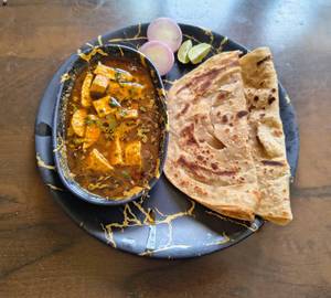 Paneer masala thali (300 ml, 2 chapati)